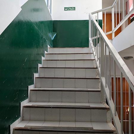 Acogedor Monoambiente Con Parking Apartment Neuquen Luaran gambar