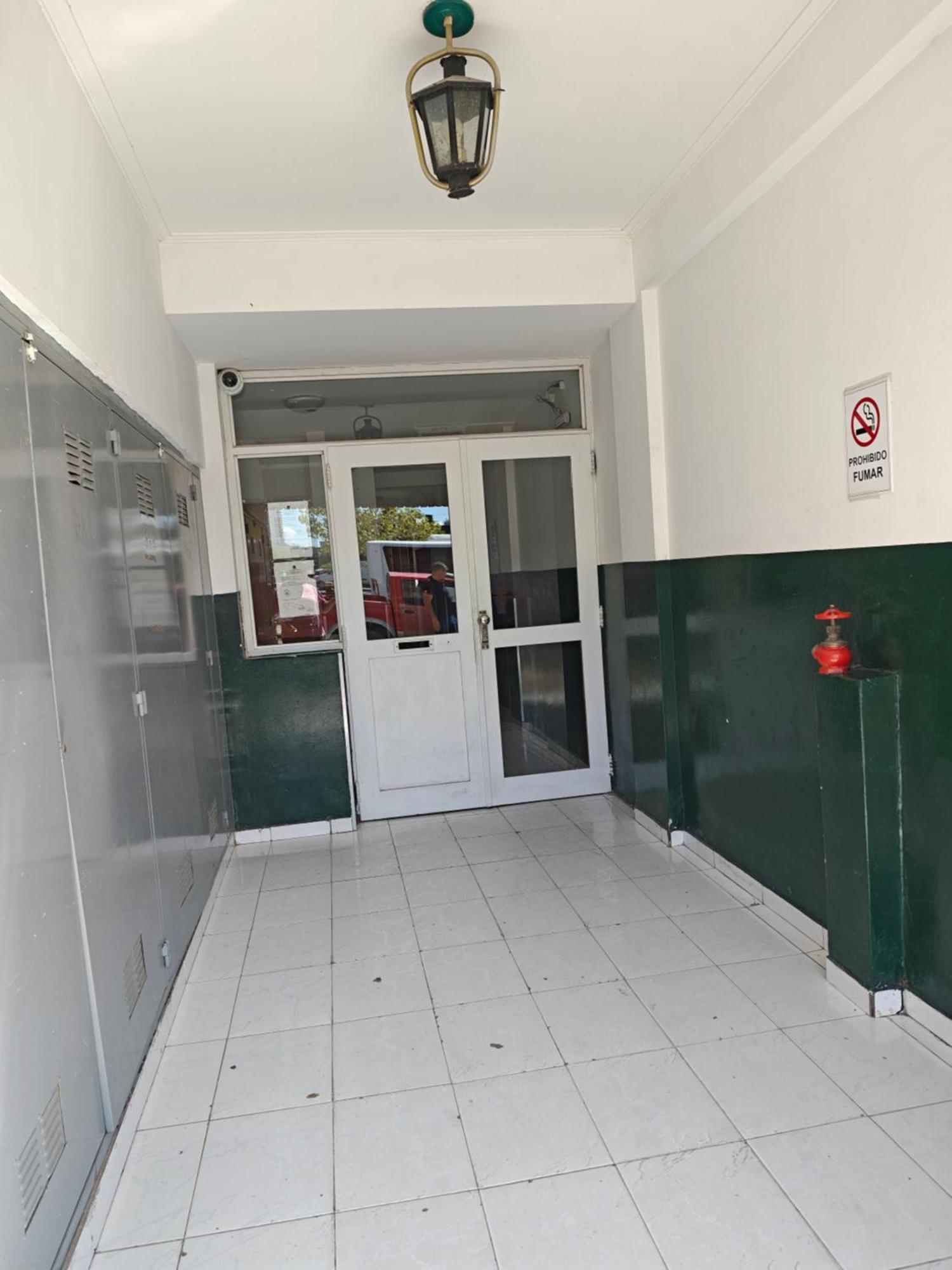 Acogedor Monoambiente Con Parking Apartment Neuquen Luaran gambar